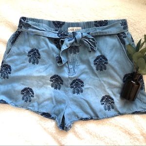 Knox Rose Floral Tied Detailed Shorts